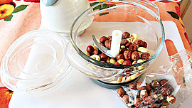 Ořechové řezy s jablečnou polevou