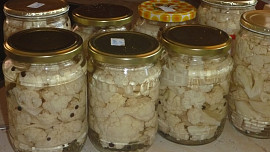 Sladkokyselý sterilovaný květák