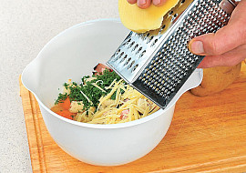 Zapečené plněné brambory s uzeným masem