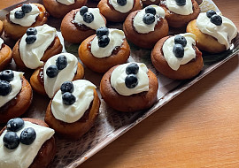 Vdolky naší holky (Vdolky naší holky z kalendáře)