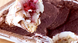 Zapečený proteinový dezert s ovocem