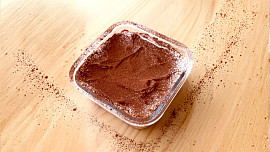 Zapečený proteinový dezert s ovocem