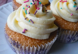 Cupcaky s vanilkovým krémem