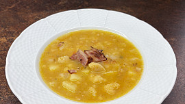 Květáková polévka se slaninou