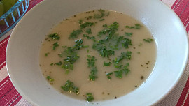 Panádlová chlebová polévka