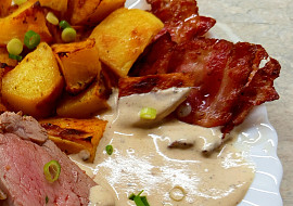 Pepřovo-hořčicová omáčka nejen k masu