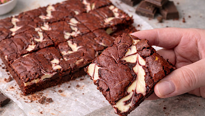 Red velvet brownies s tvarohem