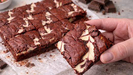 Red velvet brownies s tvarohem