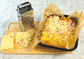 Zapečené švýcarské brambory s uzeným masem