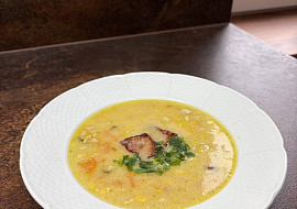 Batátovo – kukuřičná polévka