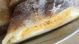 Rychlý tvarohový štrúdl z hotového těsta