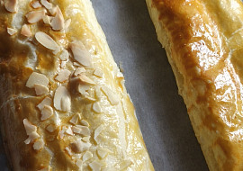 Rychlý tvarohový štrúdl z hotového těsta