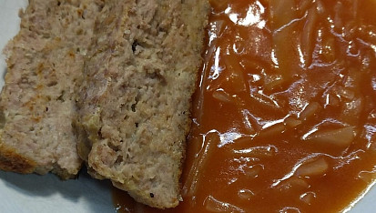 Zelí s rajčatovým protlakem, Milujem so sekanou