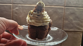 Banánové muffiny s čokoládou a skořicí