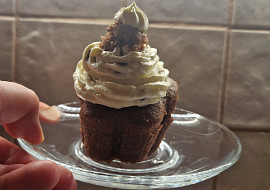 Banánové muffiny s čokoládou a skořicí