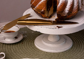 Dvoubarevná hrníčková bábovka