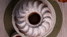 Dvoubarevná hrníčková bábovka