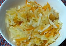 Celerovo-jablkovo-mrkvový salát