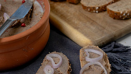 Domácí paštika z vepřových jater