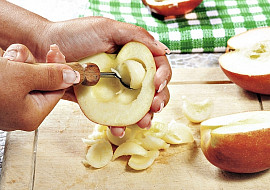 Jablíčka plněná mrkvovou pomazánkou