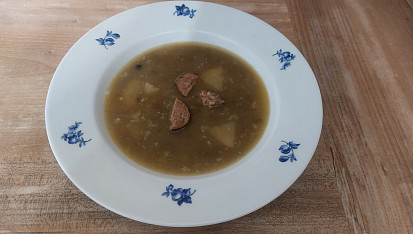 Sladkokyselá čočková polévka