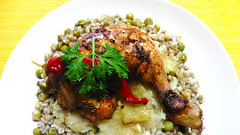 Šoulet a kuřecí stehno pečené na zelí