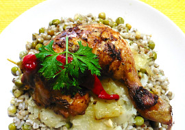 Šoulet a kuřecí stehno pečené na zelí