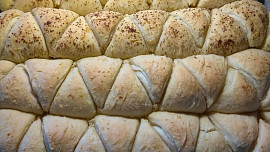 Česnekové trojúhelníčky