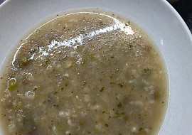 Hrstková polévka s majoránkou