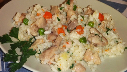 Lehké rizoto s kuřecím masem, Bez syra, ale máme radi takéto rizoto.