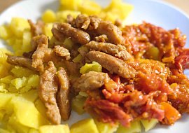 Sójové nudličky se zeleninou (Sójové nudličky se zeleninou a bramborami)