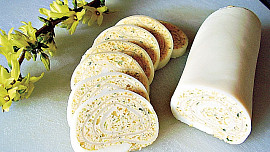 Sýrová roláda s tvarůžkovou náplní