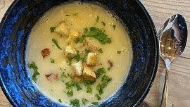 Krémová česneková polévka