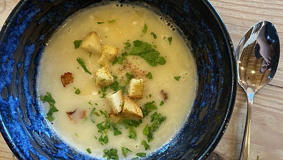 Krémová česneková polévka