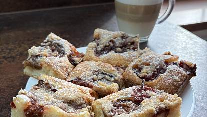 Ovocný koláč z podmáslí