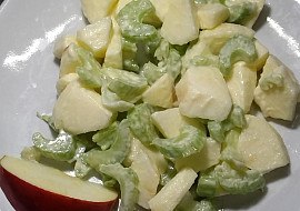 Salát z jablek a řapíkatého celeru