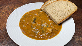 Žampionovo-kuřecí guláš