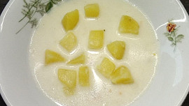 Bílá krémová česnečka