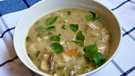 Bramborová polévka (bramboračka)