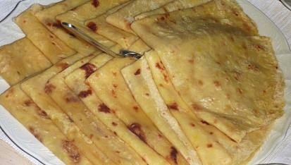 Bramborové lokše s husím sádlem, S dusenou červenou kapustou boli skvelé.