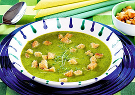 Hustá špenátová polévka