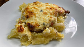 Kotleta na strouhaných bramborách