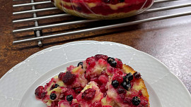 Krupicový nákyp s lesním ovocem