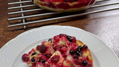 Krupicový nákyp s lesním ovocem