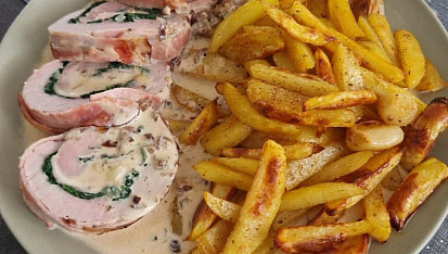 Kuřecí špenátová roláda s tarhoňou