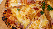 Pizza ze sušeného droždí