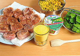 Polentová kaše s přírodními krůtími medailonky