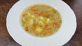 Vydatná vločková polévka s česnekem