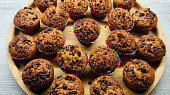 Banánové muffiny s kousky čokolády