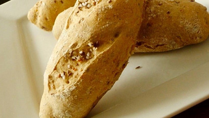 Černé rohlíky ála kornspitz